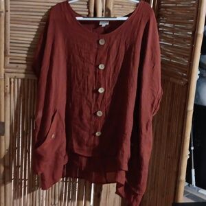 Woman's blouse from AVENUE very nice